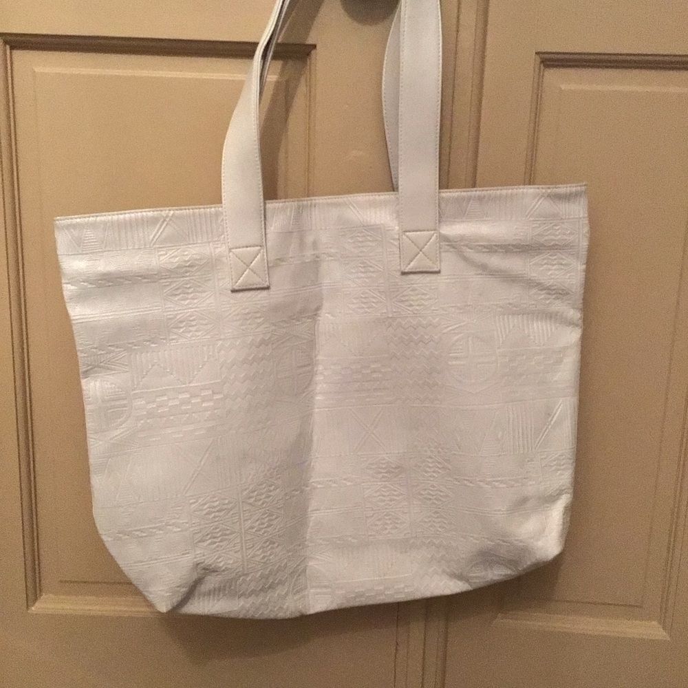 VTG Danieli Large White Geometric Tote Beach Bag